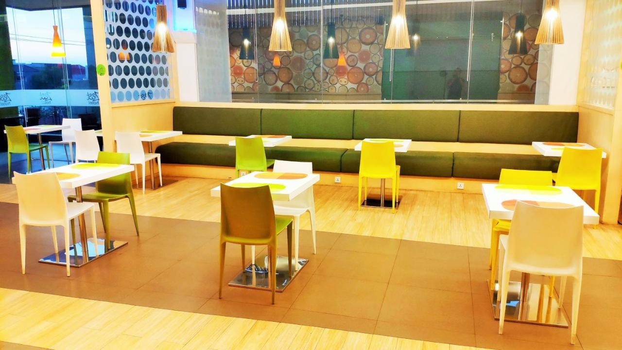 Zest Jemursari By Swiss-Belhotel International Sorabaya Extérieur photo