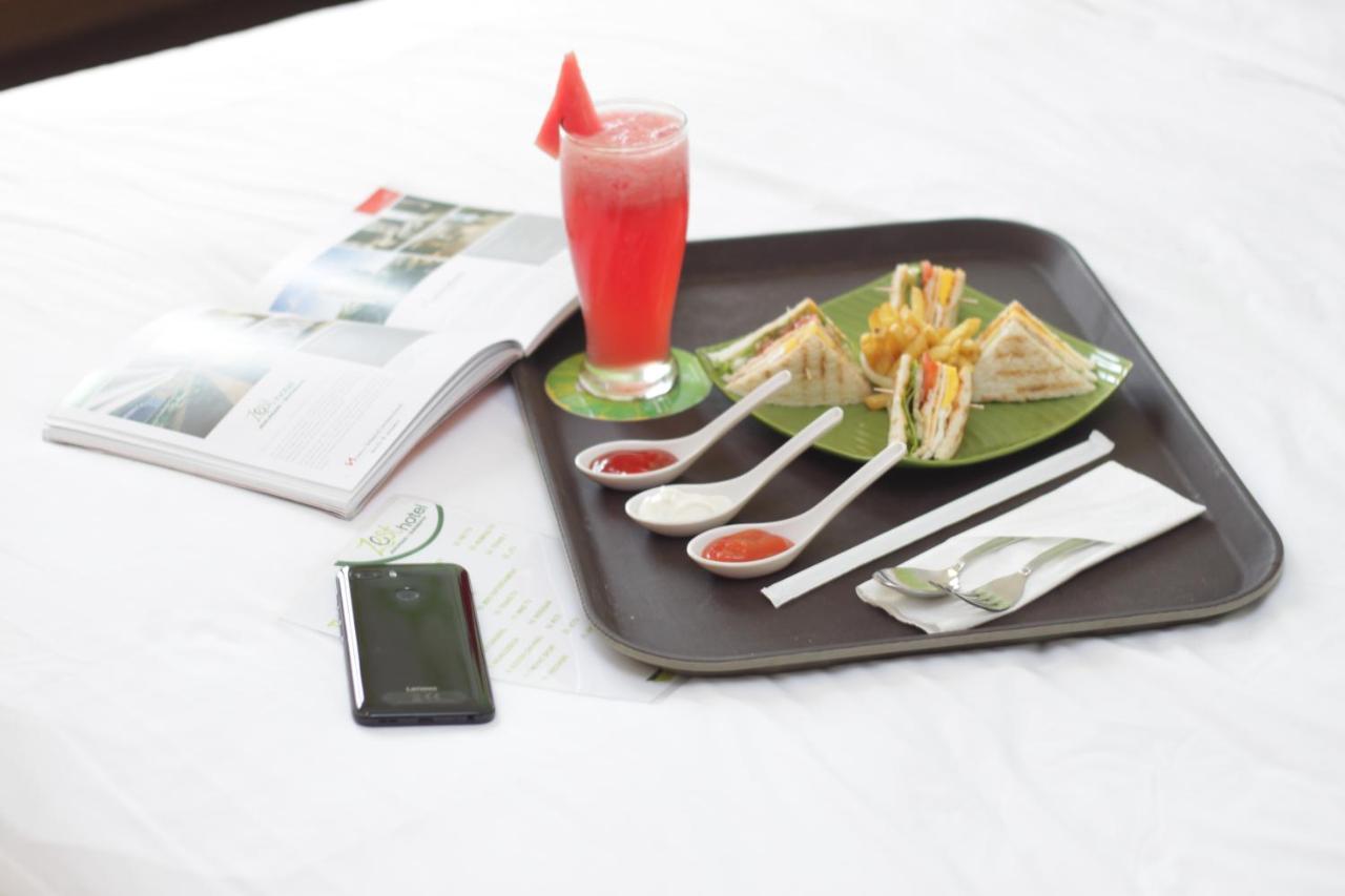 Zest Jemursari By Swiss-Belhotel International Sorabaya Extérieur photo