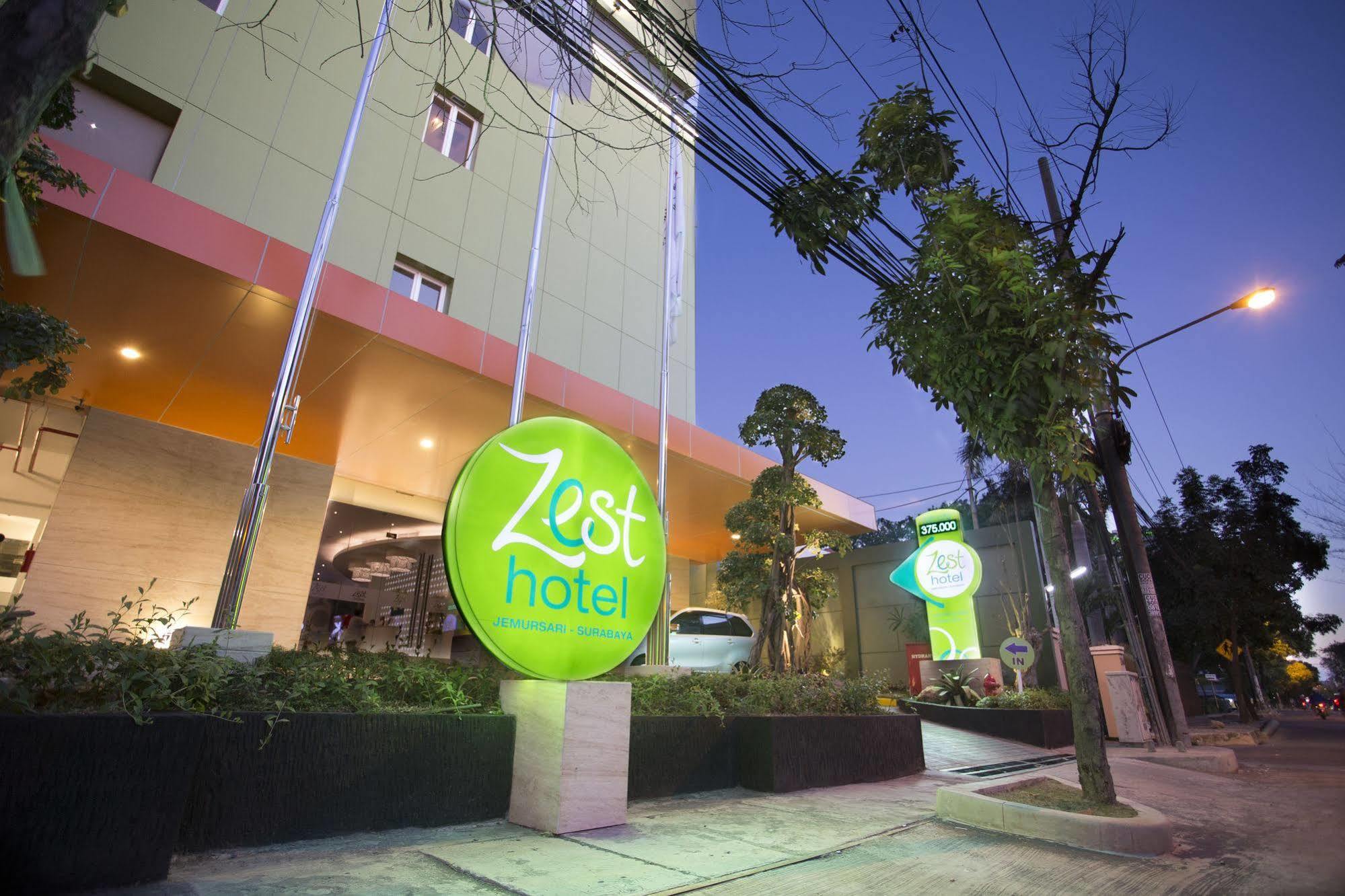 Zest Jemursari By Swiss-Belhotel International Sorabaya Extérieur photo