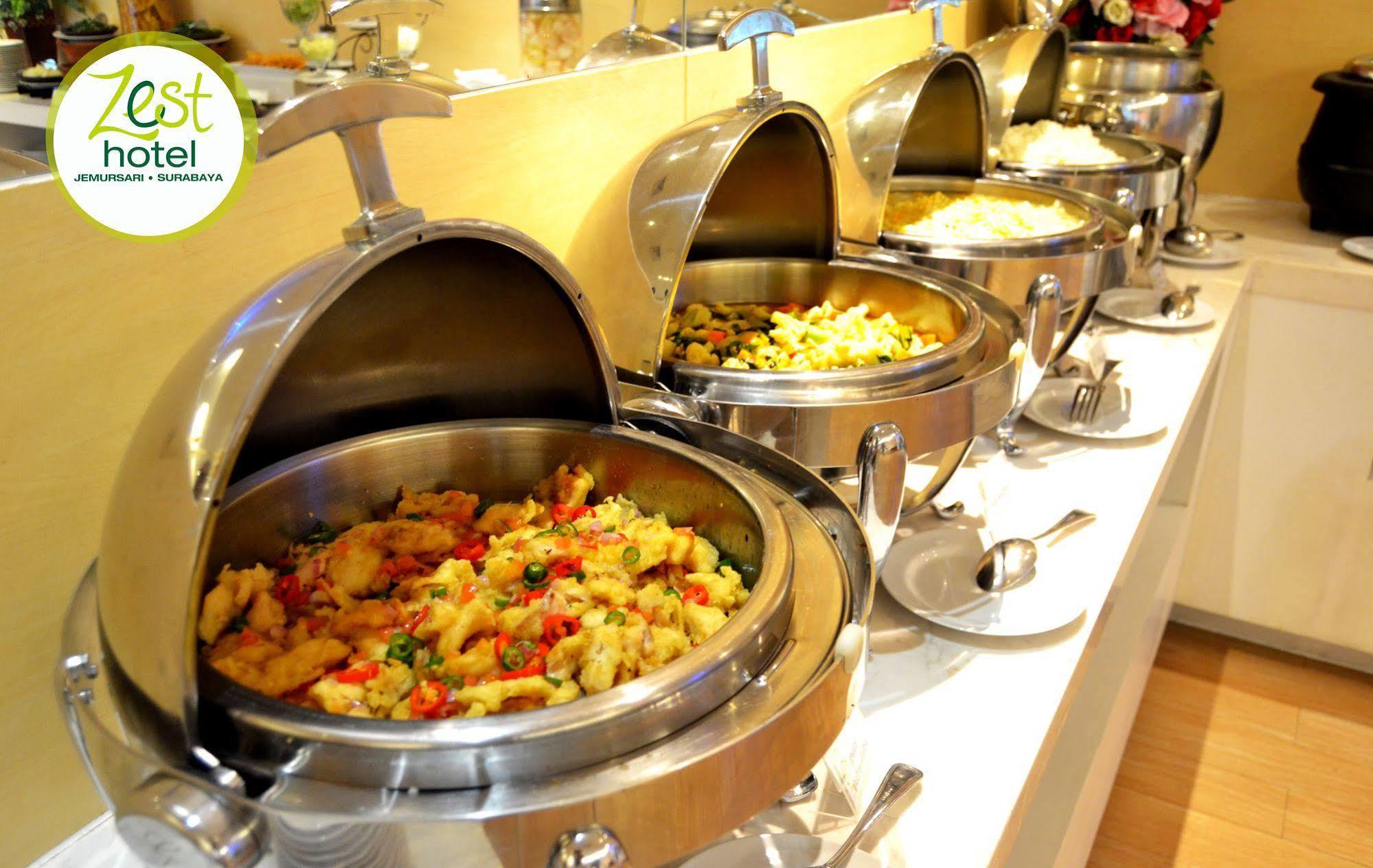 Zest Jemursari By Swiss-Belhotel International Sorabaya Extérieur photo